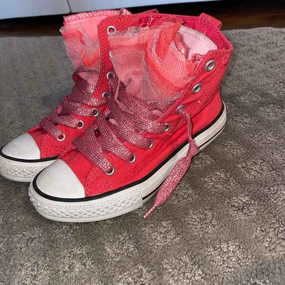 High top converse in great condition - Picture 1 of 2
